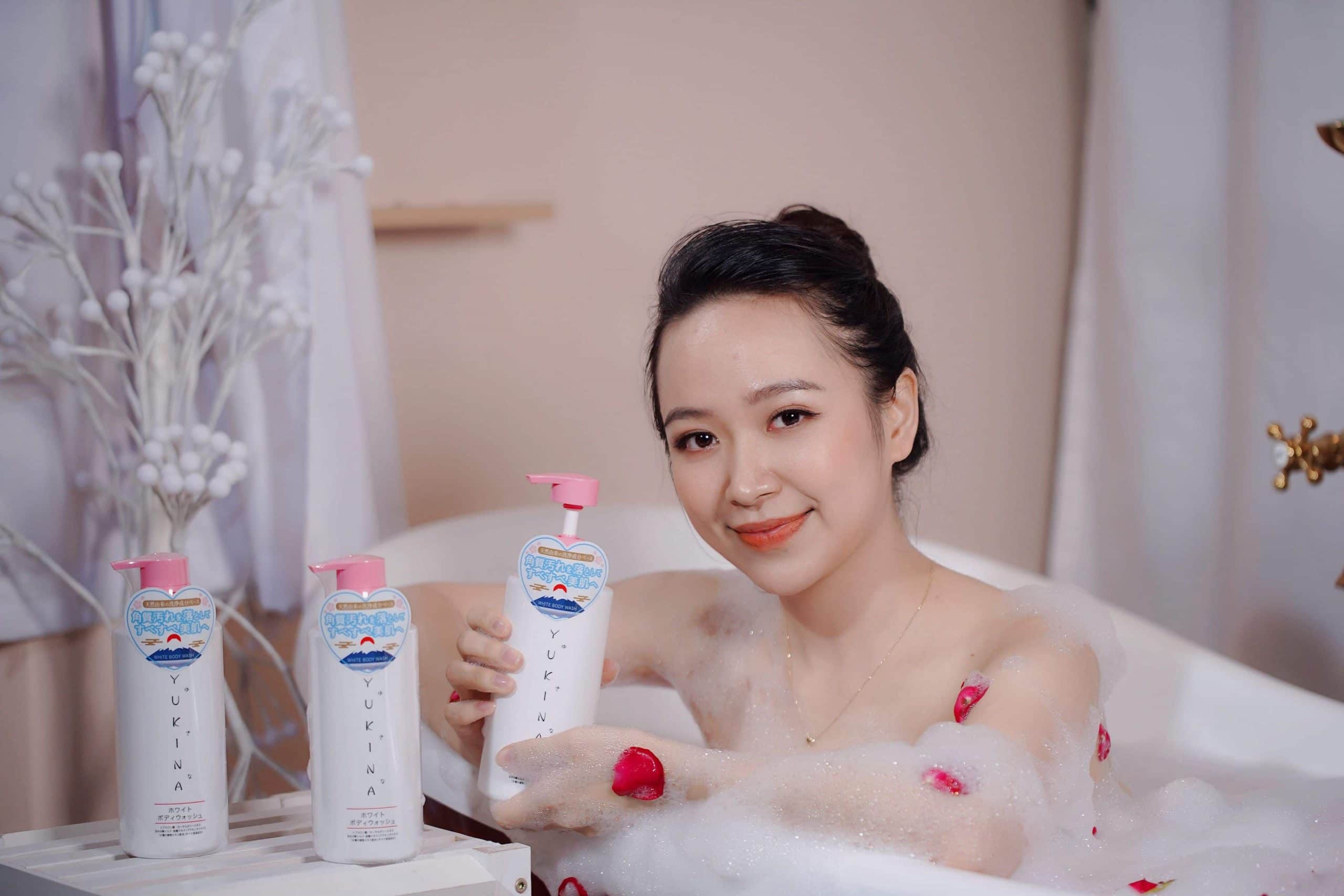 Sữa tắm trắng da Yukina